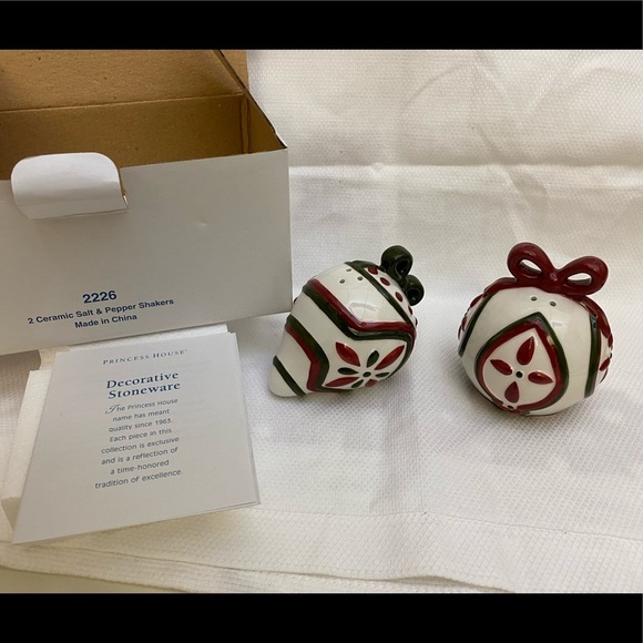 Princess House Other - 2226 Princess House 2 Ceramic Salt & Pepper Shaker
